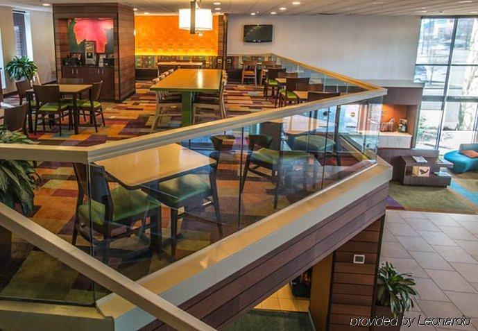 Chester Inn & Suites Шаронвилл Экстерьер фото