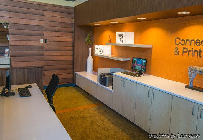 Chester Inn & Suites Шаронвилл Экстерьер фото